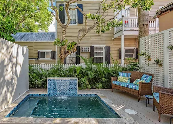The Toasted Coconut By Last Key Realty Key West